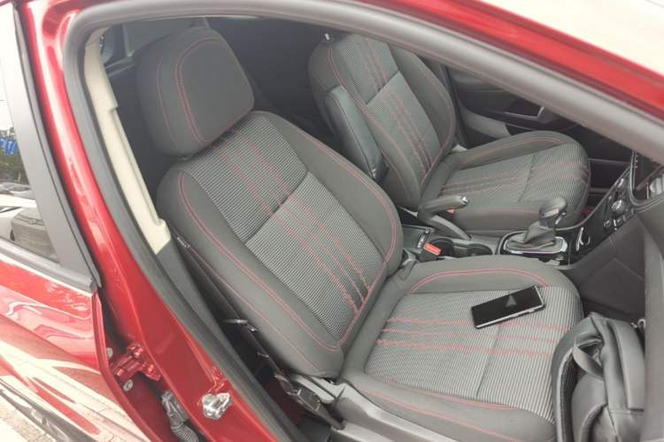 Used Buick Encore 2016 18T Automatic Two-Wheel Drive Urban Leading Edition Right Front Seat