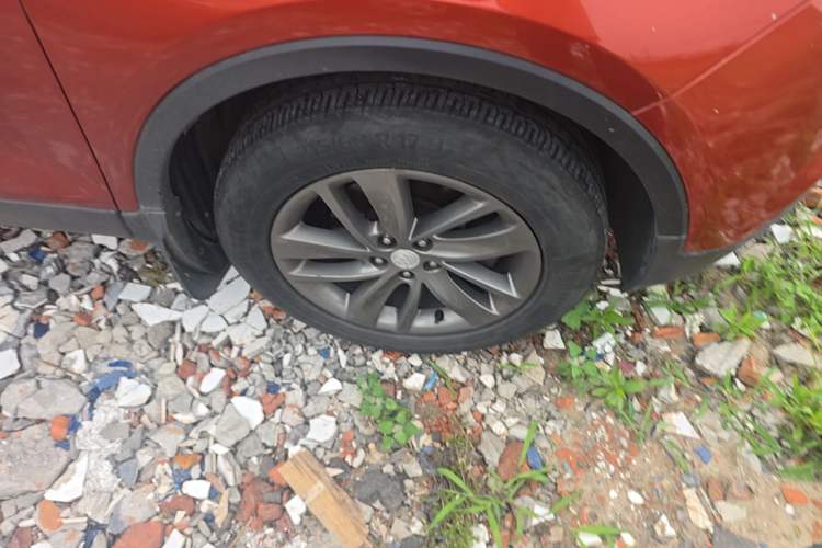Used Buick Encore 2016 18T Automatic Two-Wheel Drive Urban Fashion Model Right Front Wheel Hub