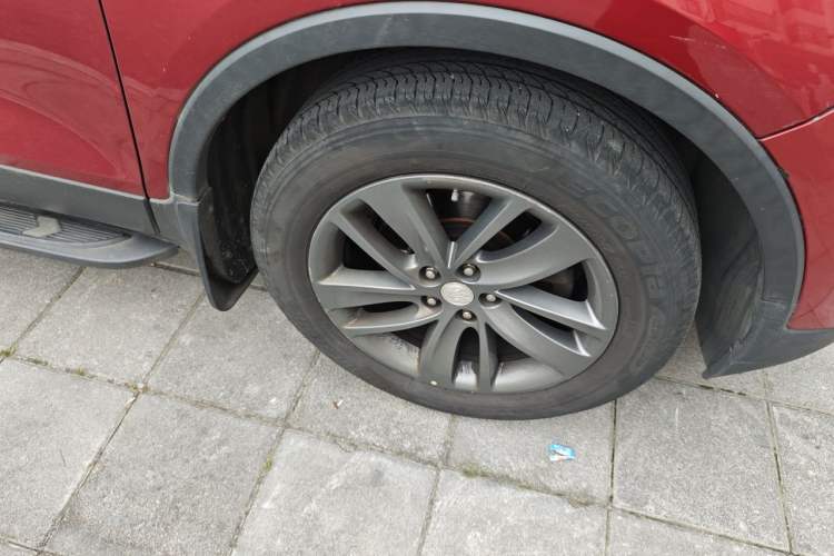 Used Buick Encore 2016 18T Automatic Two-Wheel Drive Urban Fashion Model Right Front Wheel Hub
