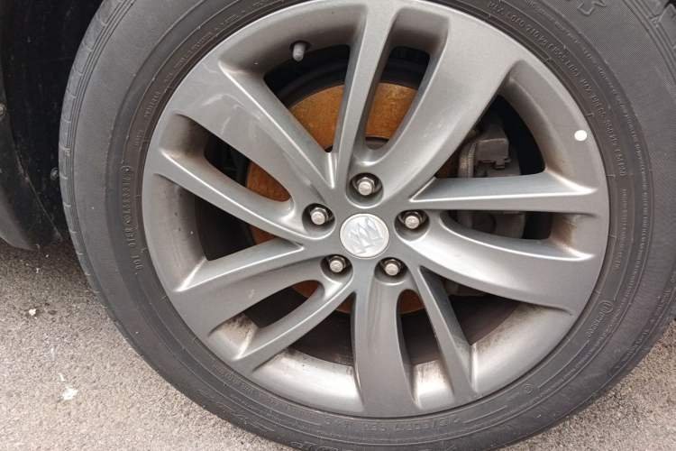 Used Buick Encore 2016 18T Automatic Two-Wheel Drive Urban Leading Edition Right Front Wheel Hub