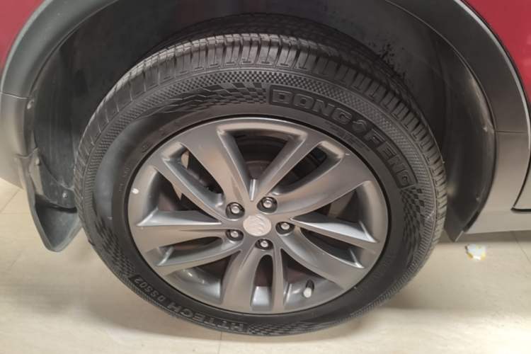 Used Buick Encore 2016 18T Automatic Two-Wheel Drive Urban Fashion Model Right Rear Wheel Hub