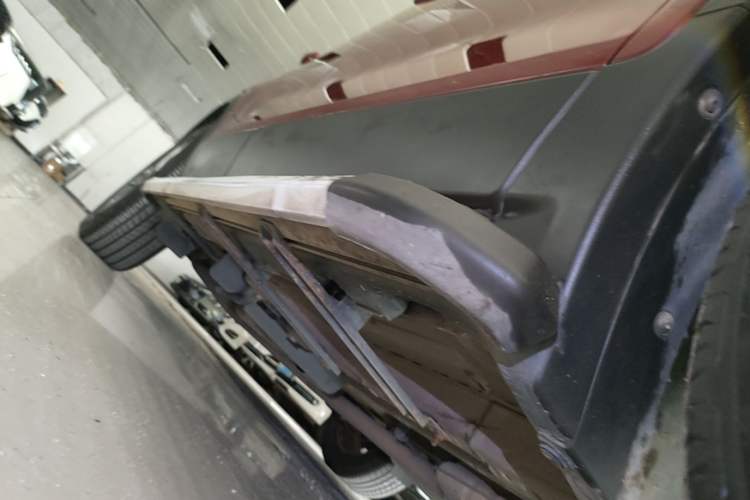 Used Buick Encore 2016 18T Automatic Two-Wheel Drive Urban Leading Edition Right Side Sill