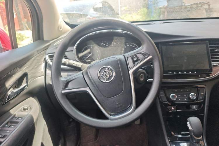 Used Buick Encore 2016 18T Automatic Two-Wheel Drive Urban Leading Edition Steering Wheel