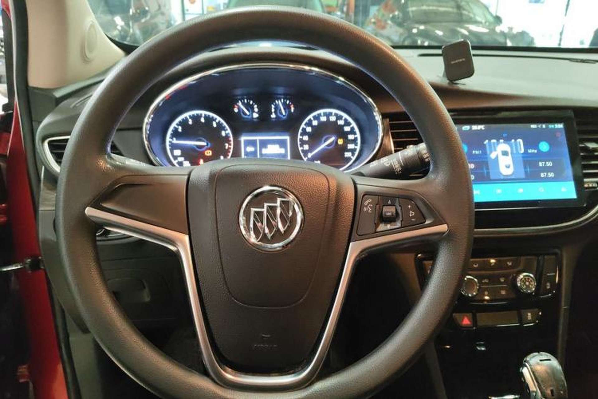 Used Buick Encore 2016 18T Automatic Two-Wheel Drive Urban Fashion Model Steering Wheel