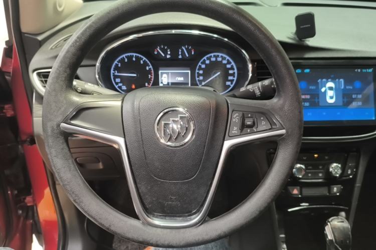 Used Buick Encore 2016 18T Automatic Two-Wheel Drive Urban Fashion Model Steering Wheel