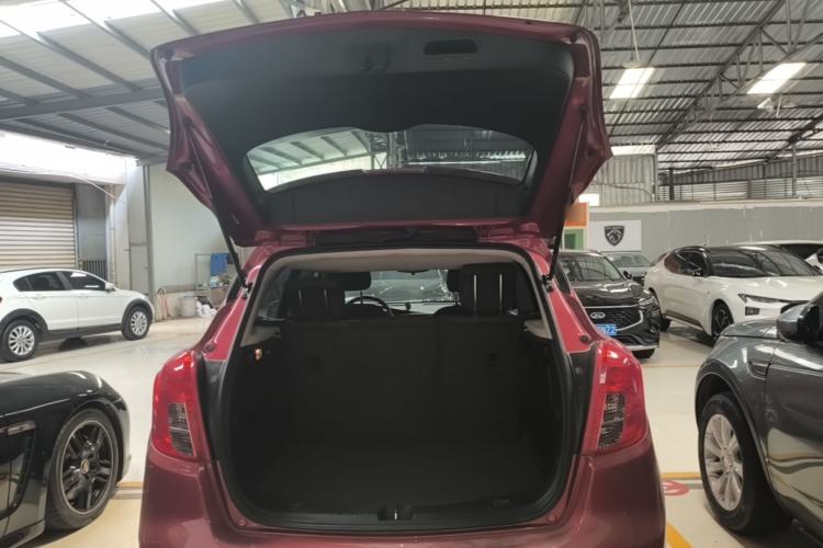 Used Buick Encore 2016 18T Automatic Two-Wheel Drive Urban Fashion Model Trunk