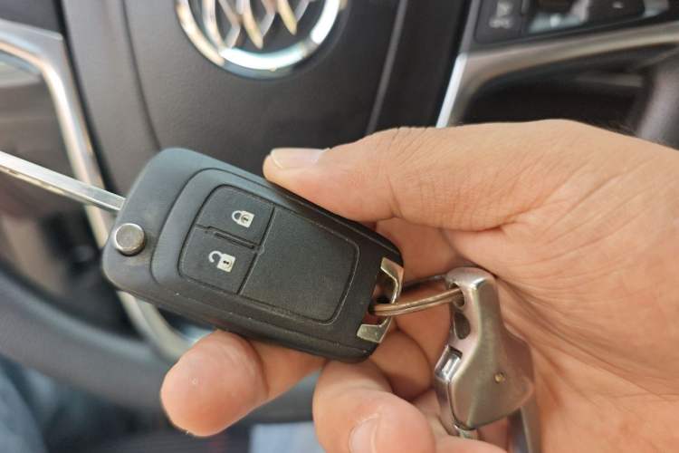 Used Buick Encore 2016 18T Automatic Two-Wheel Drive Urban Leading Edition Vehicle Key