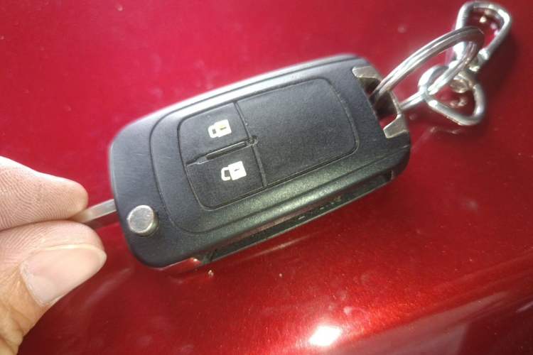 Used Buick Encore 2016 18T Automatic Two-Wheel Drive Urban Leading Edition Vehicle Key