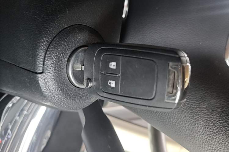 Used Buick Encore 2016 18T Automatic Two-Wheel Drive Urban Leading Edition Vehicle Key