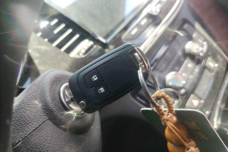 Used Buick Encore 2016 18T Automatic Two-Wheel Drive Urban Leading Edition Vehicle Key