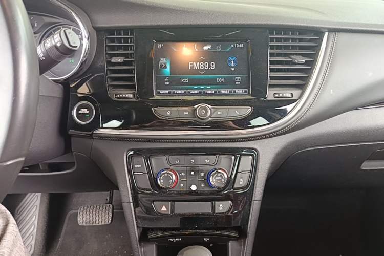 Used Buick Encore 2016 18T Automatic Two-Wheel Drive Urban Elite Model Audio And AC Panel