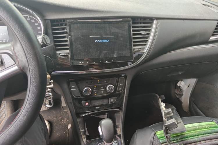 Used Buick Encore 2016 18T Automatic Two-Wheel Drive Urban Leading Edition Audio And AC Panel