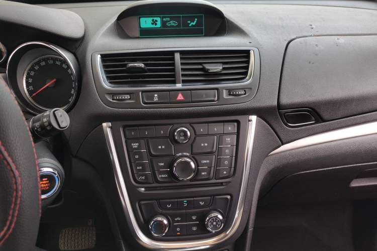 Used Buick Encore 2016 18T Automatic Two-Wheel Drive Urban Elite Model Audio And AC Panel