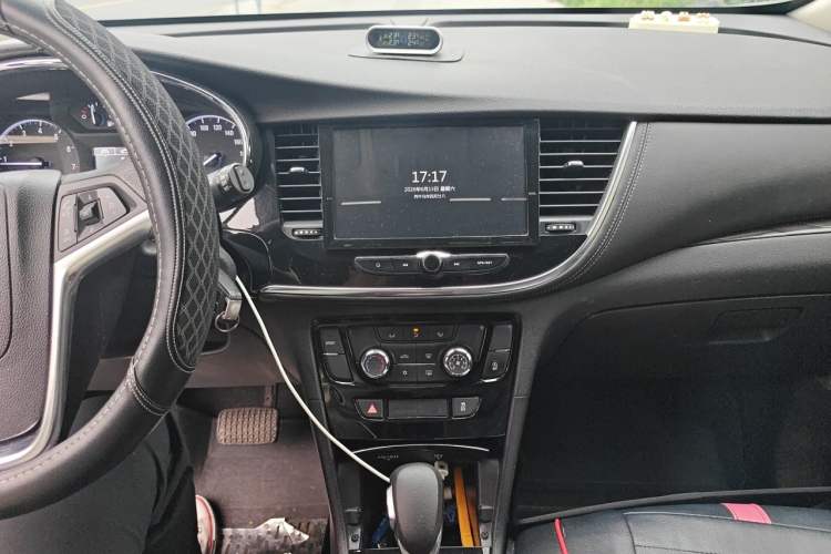 Used Buick Encore 2016 18T Automatic Two-Wheel Drive Urban Leading Edition Audio And AC Panel