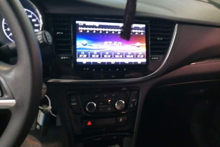 Used Buick Encore 2016 18T Automatic Two-Wheel Drive Urban Leading Edition Audio And AC Panel