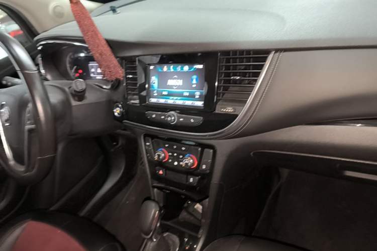 Used Buick Encore 2016 18T Automatic Two-Wheel Drive Urban Elite Model Audio And AC Panel