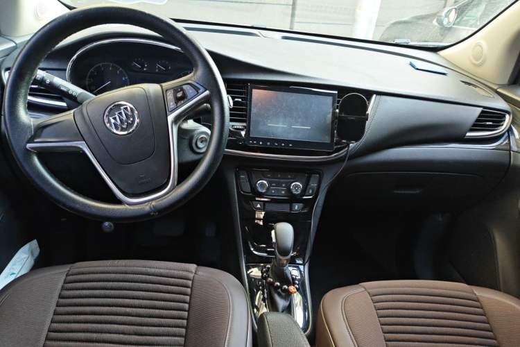 Used Buick Encore 2016 18T Automatic Two-Wheel Drive Urban Leading Edition Center Console
