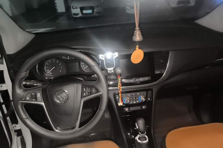 Used Buick Encore 2016 18T Automatic Two-Wheel Drive Urban Elite Model Center Console