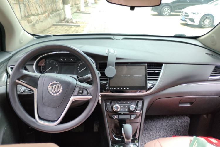 Used Buick Encore 2016 18T Automatic Two-Wheel Drive Urban Leading Edition Center Console