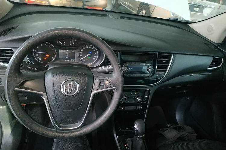 Used Buick Encore 2016 18T Automatic Two-Wheel Drive Urban Leading Edition Center Console