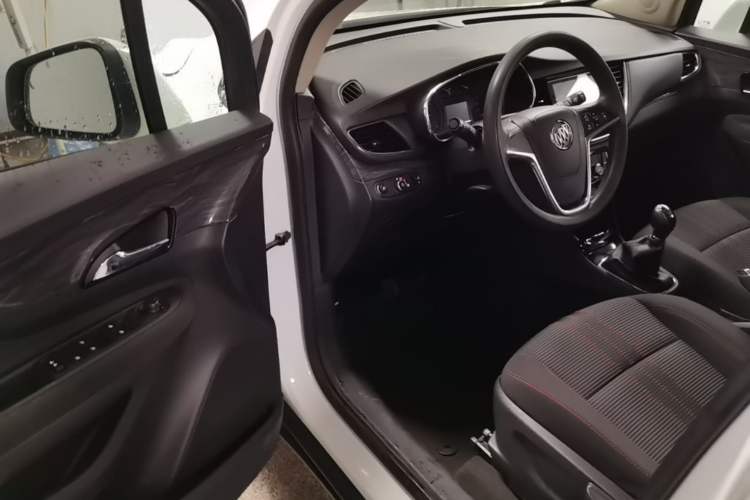 Used Buick Encore 2016 18T Manual Two-Wheel Drive Urban Advanced Model Driver Seat