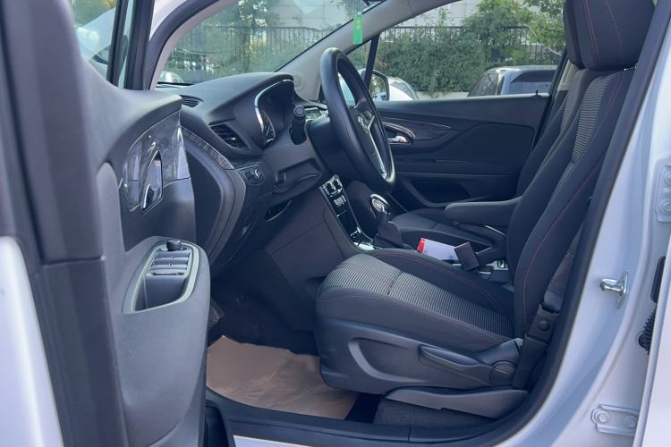 Used Buick Encore 2016 18T Automatic Two-Wheel Drive Urban Leading Edition Driver Seat