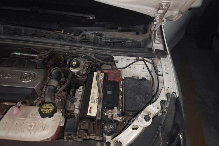 Used Buick Encore 2016 18T Automatic Two-Wheel Drive Urban Elite Model Engine Bay Left