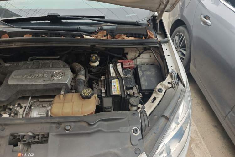 Used Buick Encore 2016 18T Automatic Two-Wheel Drive Urban Leading Edition Engine Bay Left