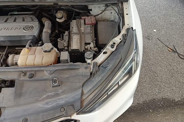 Used Buick Encore 2016 18T Automatic Two-Wheel Drive Urban Elite Model Engine Bay Left