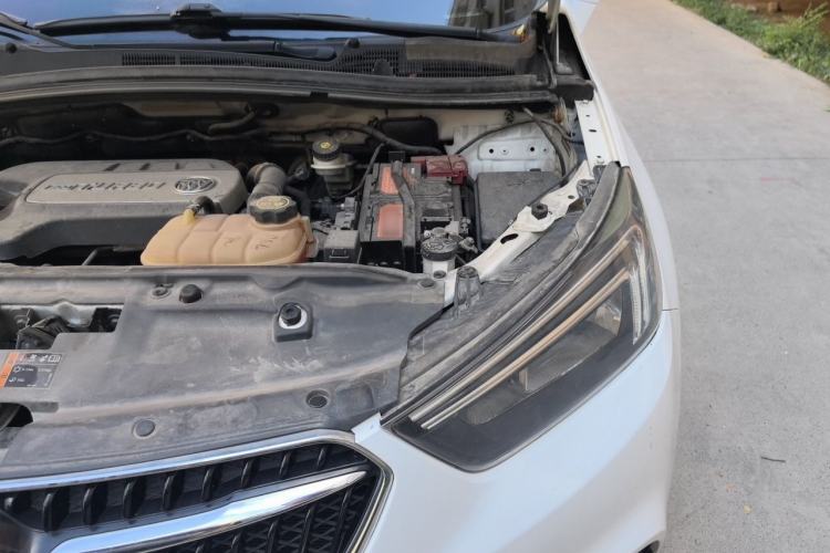 Used Buick Encore 2016 18T Automatic Two-Wheel Drive Urban Leading Edition Engine Bay Left