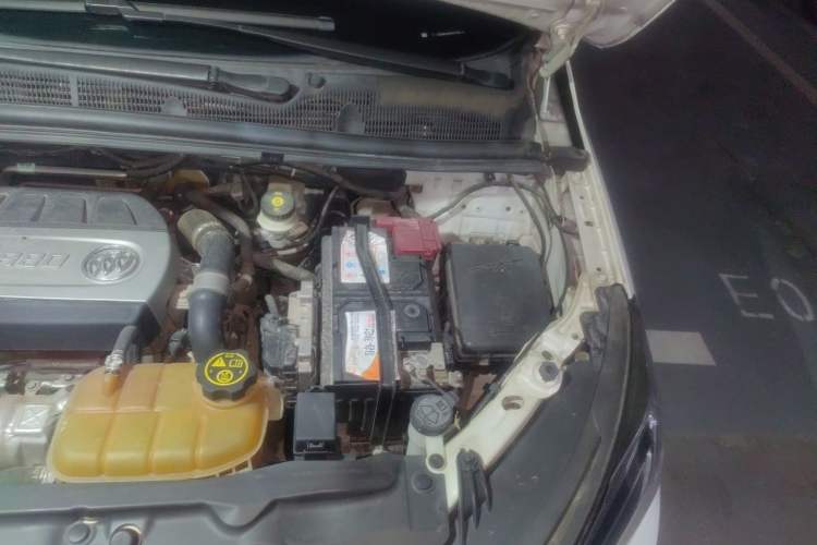 Used Buick Encore 2016 18T Automatic Two-Wheel Drive Urban Leading Edition Engine Bay Left