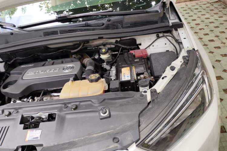 Used Buick Encore 2016 18T Automatic Two-Wheel Drive Urban Leading Edition Engine Bay Left