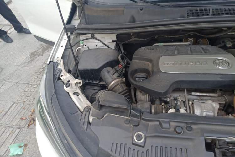 Used Buick Encore 2016 18T Automatic Two-Wheel Drive Urban Fashion Model Engine Bay Right