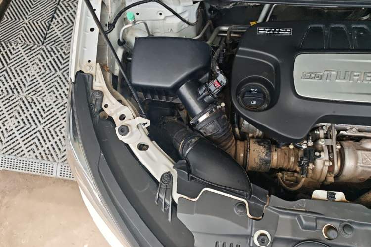 Used Buick Encore 2016 18T Automatic Two-Wheel Drive Urban Leading Edition Engine Bay Right