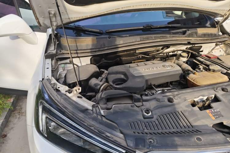 Used Buick Encore 2016 18T Automatic Two-Wheel Drive Urban Leading Edition Engine Bay Right