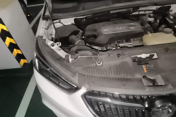 Used Buick Encore 2016 18T Automatic Two-Wheel Drive Urban Elite Model Engine Bay Right