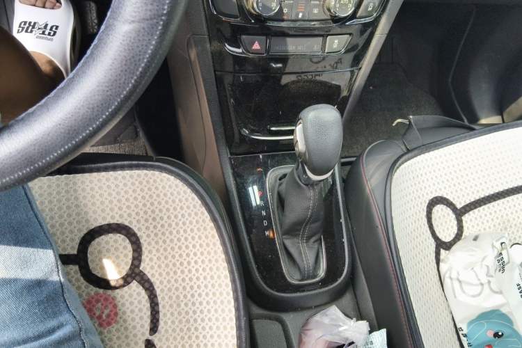Used Buick Encore 2016 18T Automatic Two-Wheel Drive Urban Elite Model Gear Lever