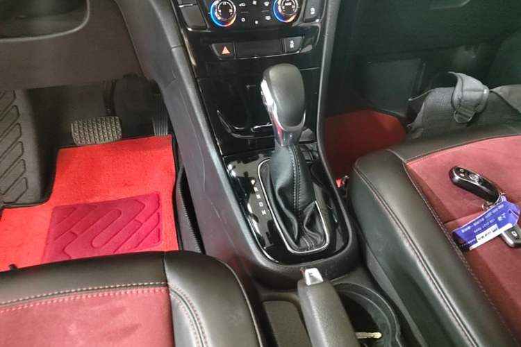 Used Buick Encore 2016 18T Automatic Two-Wheel Drive Urban Elite Model Gear Lever
