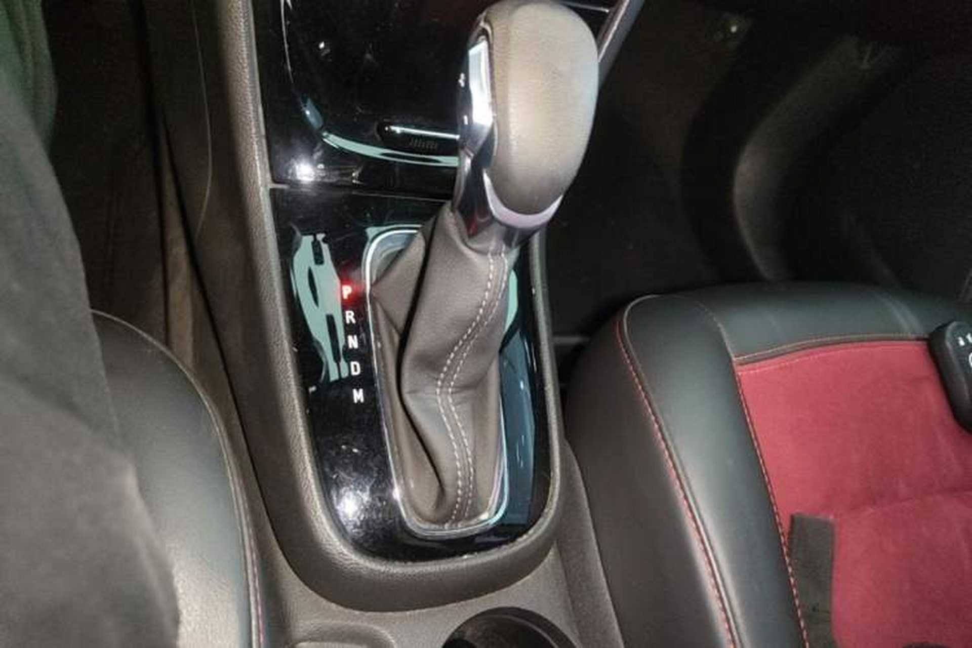 Used Buick Encore 2016 18T Automatic Two-Wheel Drive Urban Elite Model Gear Lever