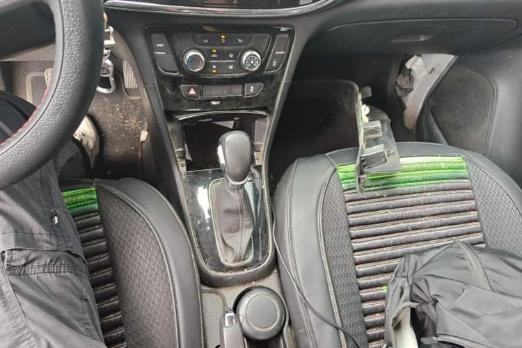 Used Buick Encore 2016 18T Automatic Two-Wheel Drive Urban Leading Edition Gear Lever