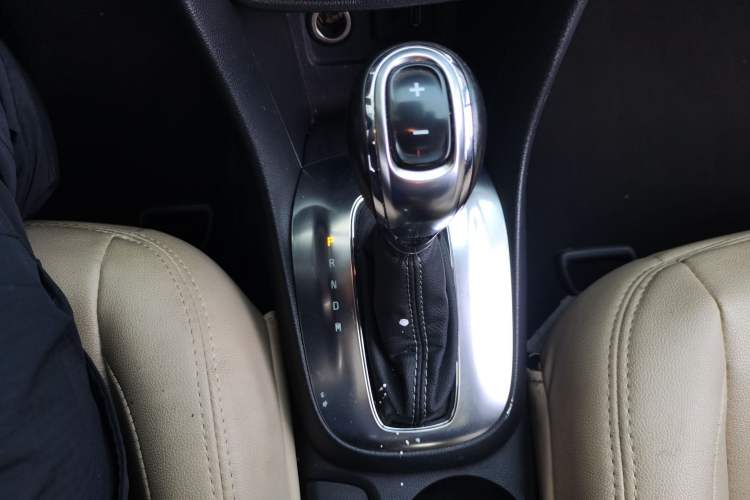Used Buick Encore 2016 18T Automatic Two-Wheel Drive Urban Elite Model Gear Lever