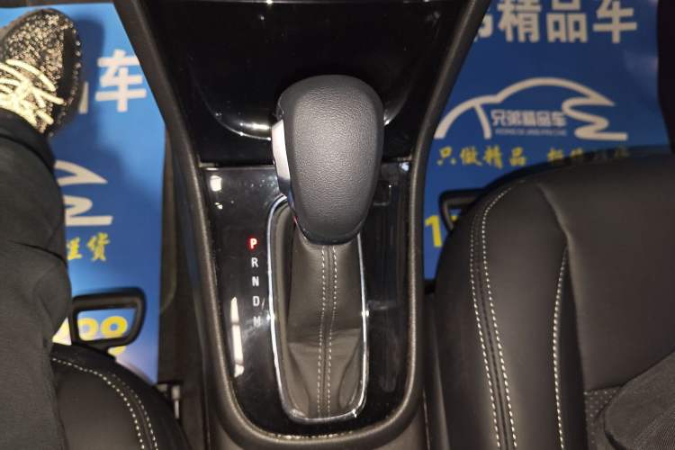 Used Buick Encore 2016 18T Automatic Two-Wheel Drive Urban Leading Edition Gear Lever
