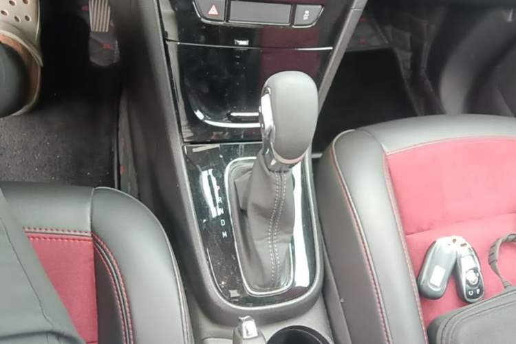 Used Buick Encore 2016 18T Automatic Two-Wheel Drive Urban Elite Model Gear Lever