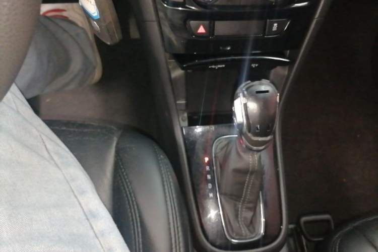 Used Buick Encore 2016 18T Automatic Two-Wheel Drive Urban Leading Edition Gear Lever