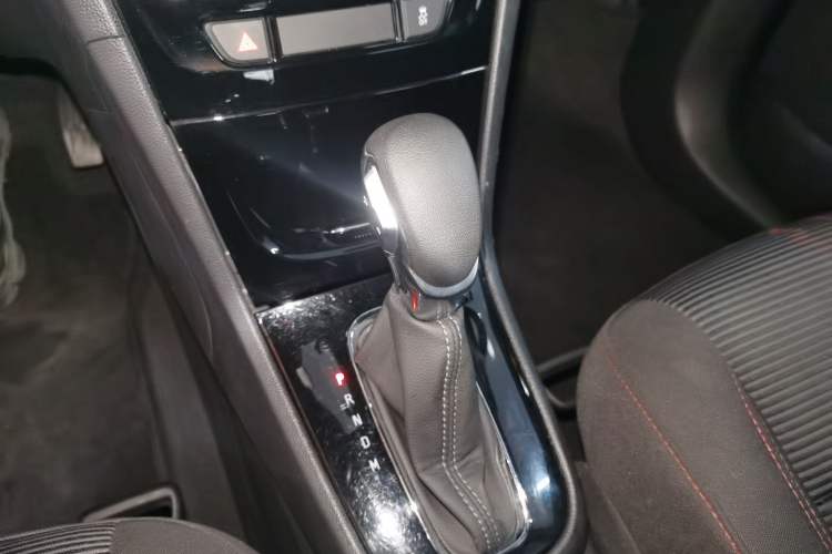 Used Buick Encore 2016 18T Automatic Two-Wheel Drive Urban Leading Edition Gear Lever