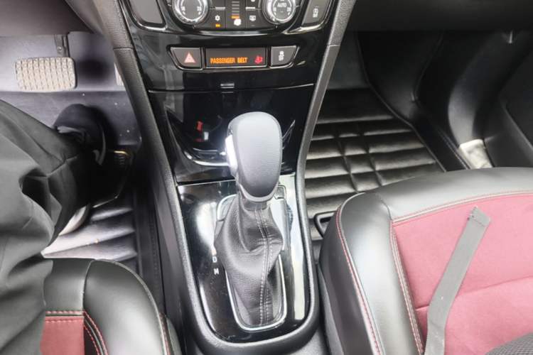 Used Buick Encore 2016 18T Automatic Two-Wheel Drive Urban Elite Model Gear Lever