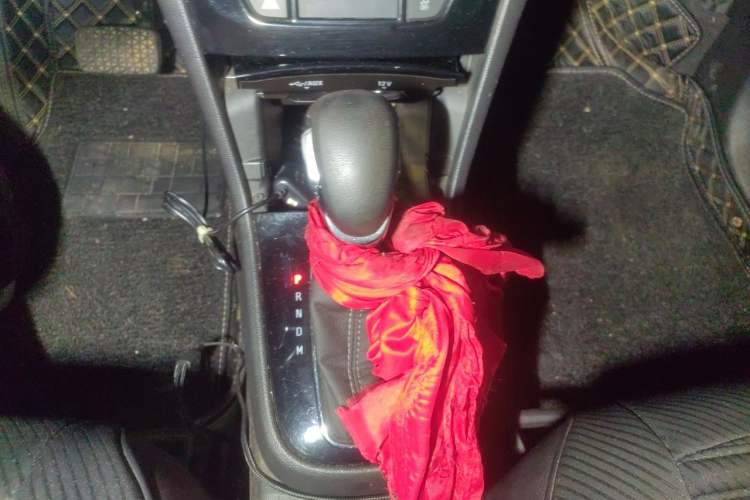 Used Buick Encore 2016 18T Automatic Two-Wheel Drive Urban Leading Edition Gear Lever