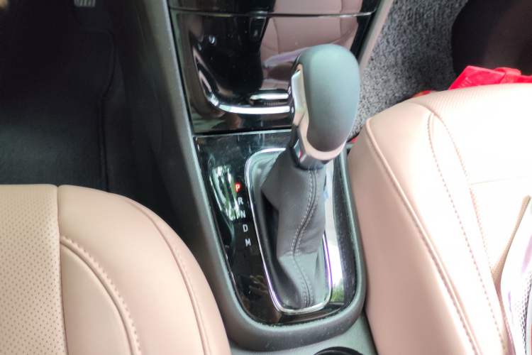 Used Buick Encore 2016 18T Automatic Two-Wheel Drive Urban Leading Edition Gear Lever