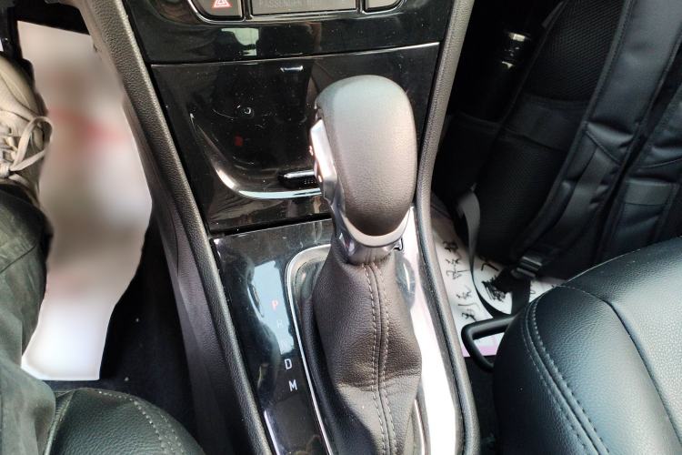 Used Buick Encore 2016 18T Automatic Two-Wheel Drive Urban Leading Edition Gear Lever