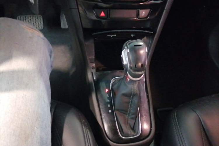 Used Buick Encore 2016 18T Automatic Two-Wheel Drive Urban Leading Edition Gear Lever